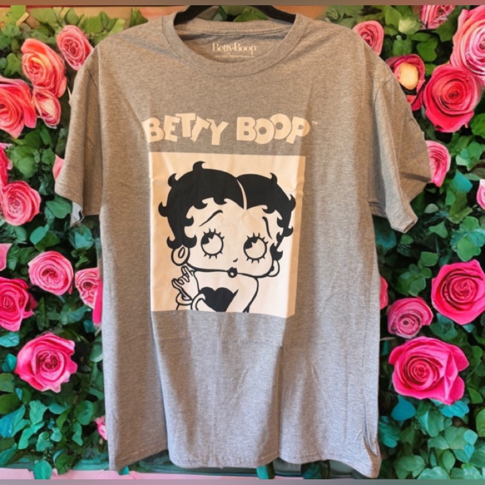 Betty Boop Gray Tee with Black Graphic size Medium NEW